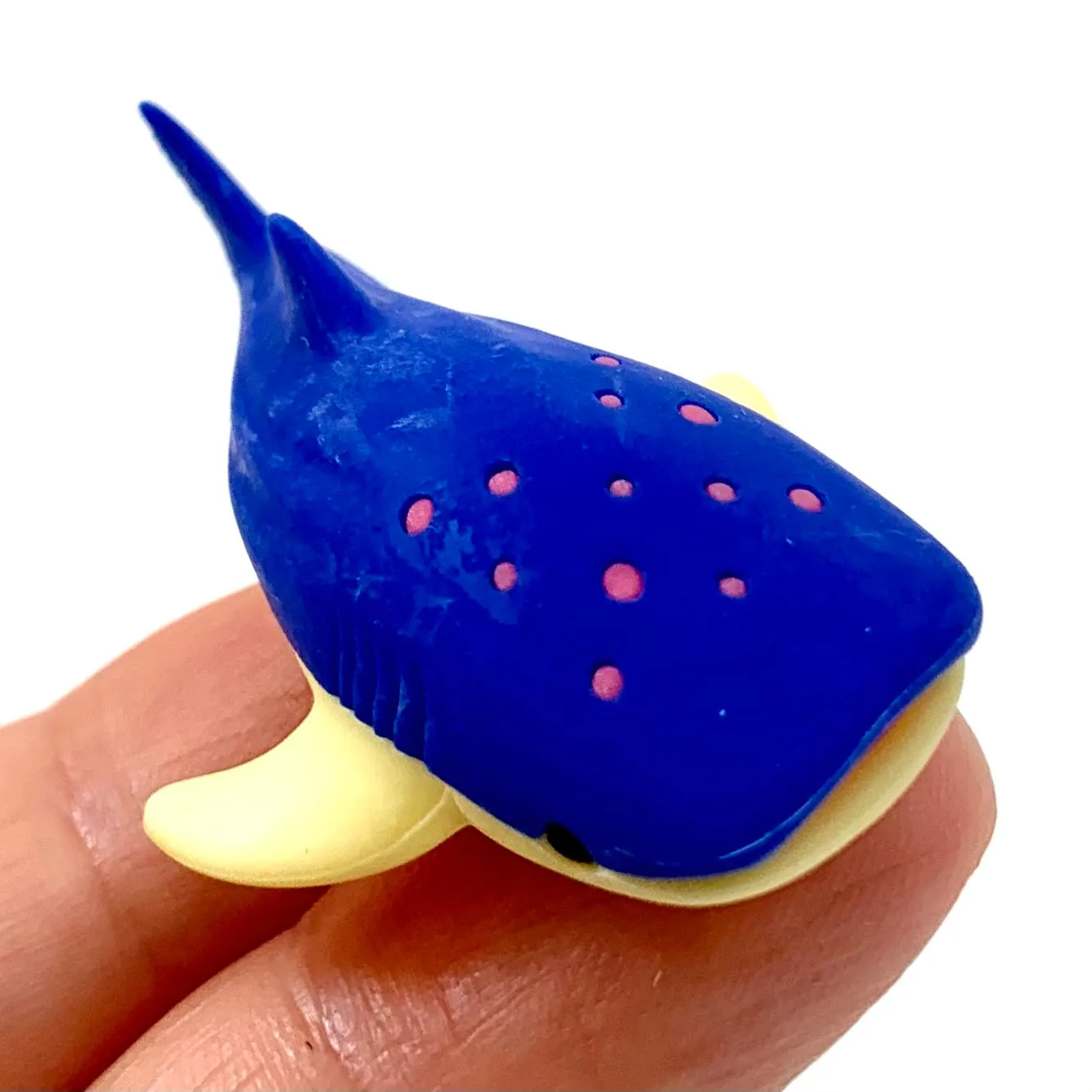 38456 Iwako Colorz Whale Sharks-12 sets of 5 Erasers